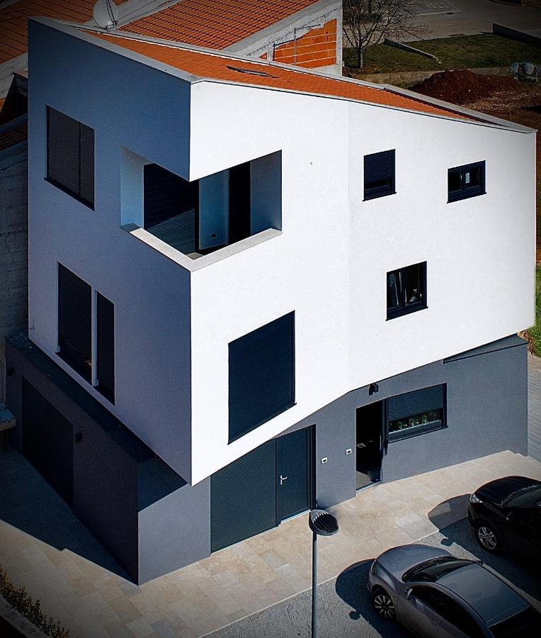 Casa Nera Villa Funtana Exterior foto